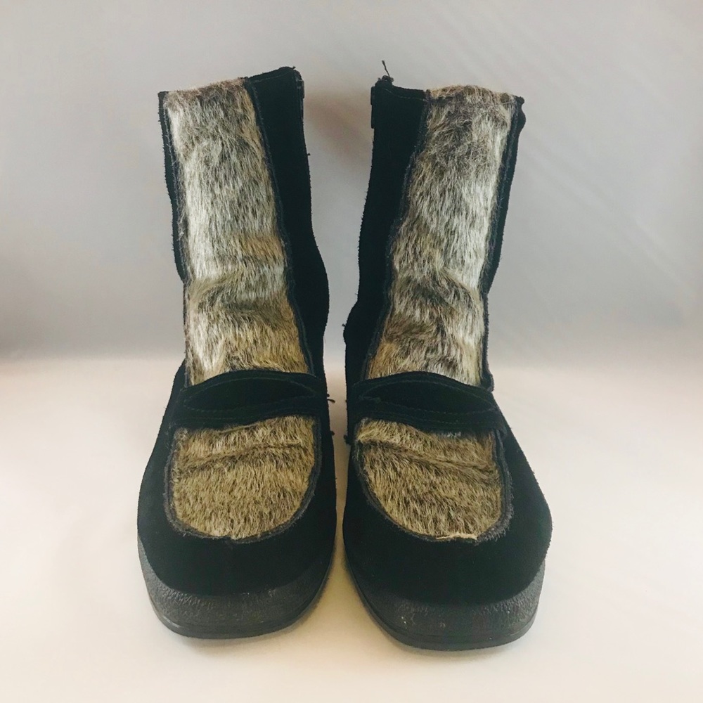 Vintage Black Gray Yodelers Sherpa & Leather Boots